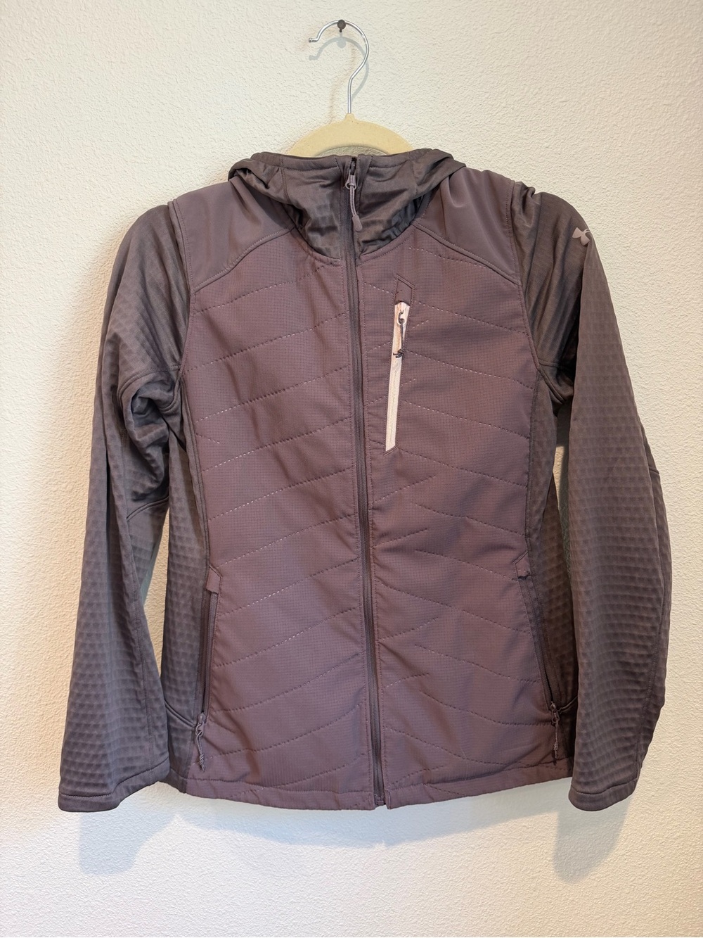 Under Armour Women's Quilted Hooded Jacket - Charcoal with Light Trim